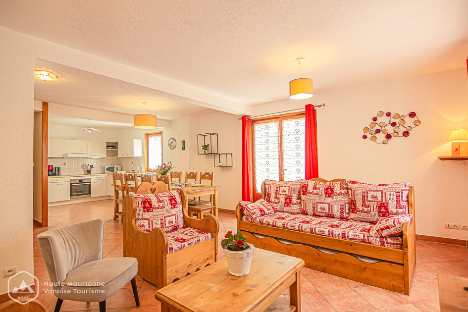 © val-cenis-lanslebourg-location-8-personnes-appartement-les-abeilles-rosaz-pierre - HMVT