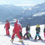 © Groupe d'enfants en cours de ski alpin - ESF Termignon