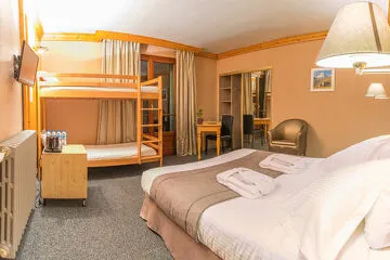 © val-cenis-lanslebourg-hotel-alpazur - Alpazur