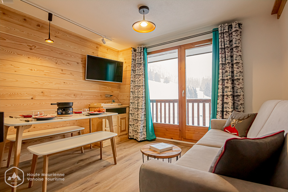 Apartment for 4 people at the foot of the slopes of Lanslebourg - HMVT