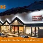 © Vue extérieure sur la plaine de jeux et le restaurant La Tête à l'Envers à Val Cenis Sollières - La Tête à l'Envers