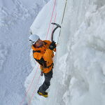 © Grimpeur en cascade de glace - Régis Burnel