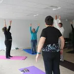 Yogasessie voor senioren of mensen met beperkte mobiliteit - Thierry Bardagi