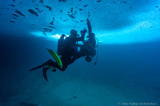 © Plongée sous glace - Arthur Godfroy
