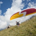 © Parapentiste en vol - FRESH INFLUENCE D. Durand