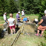 © Entretien de la fontaine du Coin - Association Patrimoine et Développement de Termignon