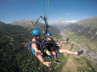 © Vol parapente biplace été avec By air Parapente - By air parapente