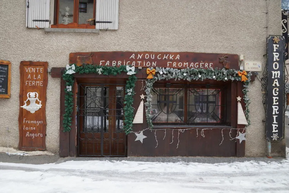 © Voorkant kaaswinkel Chez Anouchka - VVV HMV