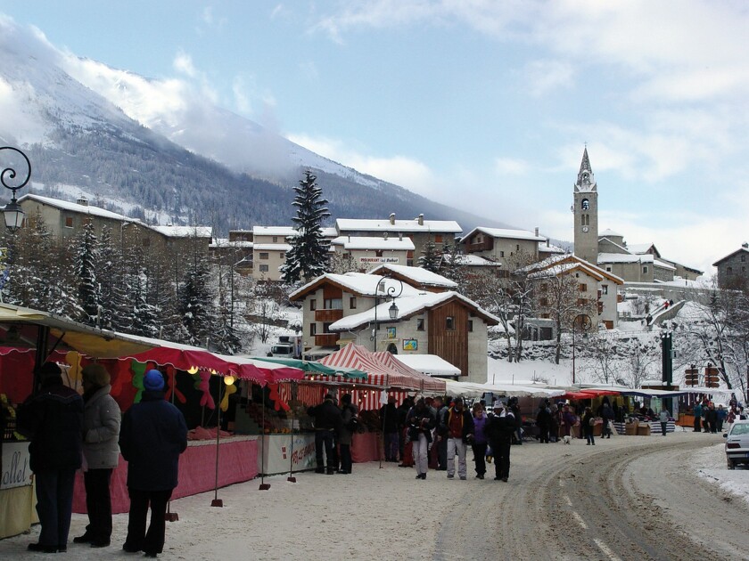 © Marché touristique de Val Cenis, à Lanslevillard - Andres