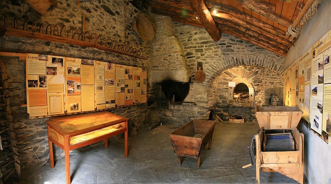 © Four banal à Val Cenis-Sollières - Musée d'archéologie