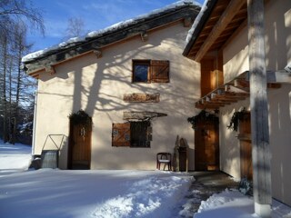 © Vue extérieure de la ferme auberge l'Etoile du Berger à Val Cenis Bramans - OT HMV