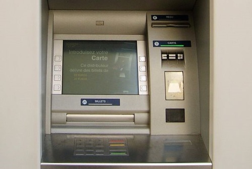 Distributeur Bancaire 24/24 de la Caisse d'Epargne