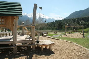 © Aire de jeux fantastique à  Val-Cenis Termignon - HMVT