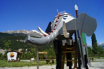 © Val Cenis Bramans, aire de jeux et pique-nique Hannibal parc - Office de tourisme de Haute Maurienne Vanoise - Ingrid Pauwels-Etiévant