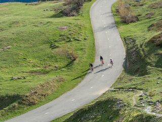 © Cycliste route de Bellecombe - D.Cuvelier - OTHMV