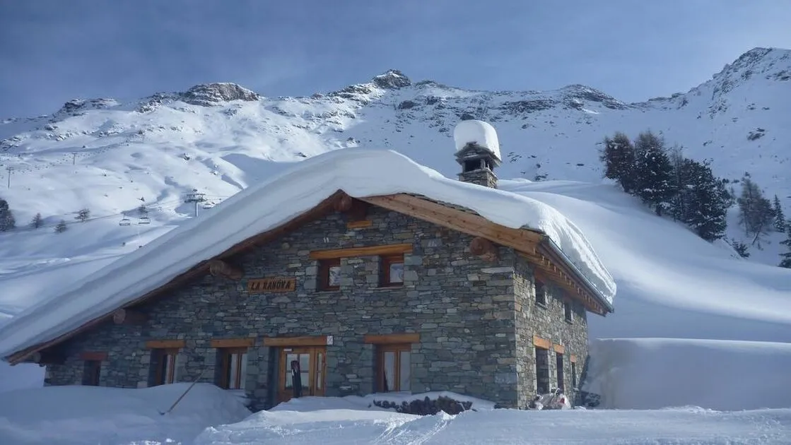 © Restaurant d'altitude La Ranôva à Val Cenis-Lanslevillard - L.Bison