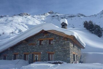 © Restaurant d'altitude La Ranôva à Val Cenis-Lanslevillard - L.Bison