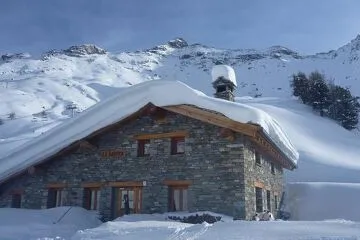 © Restaurant d'altitude La Ranôva à Val Cenis-Lanslevillard - L.Bison