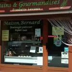 © in Val-Cenis-Lanslevillard, bakkerij in het centrum van het dorp: Pains et Gourmandises - c.bernard