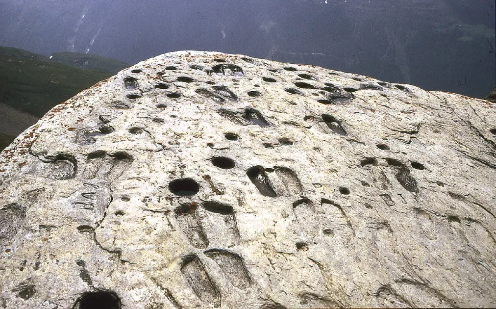 La Pierre aux Pieds wandelroute - P.Huart