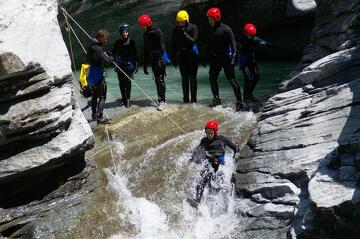 © Canyoning à l'Ecot avec la Maison des Guides de Val Cenis - OTHMV