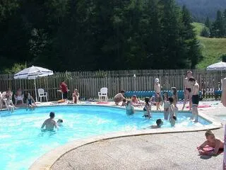 © 2019-09-26_21-00_Copie_de_enfants_coin_piscine_CIS.jpg - CIS