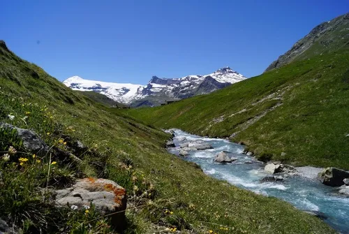 Bellecombe to Refuge de la Femma hiking trail