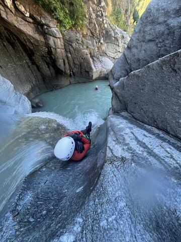 © Sorties canyoning avec Vertic'Eau - Nicolas Legrand