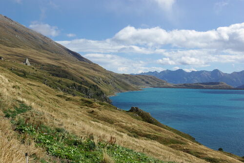 Randonnée pédestre sur les bords du Lac du Mont Cenis