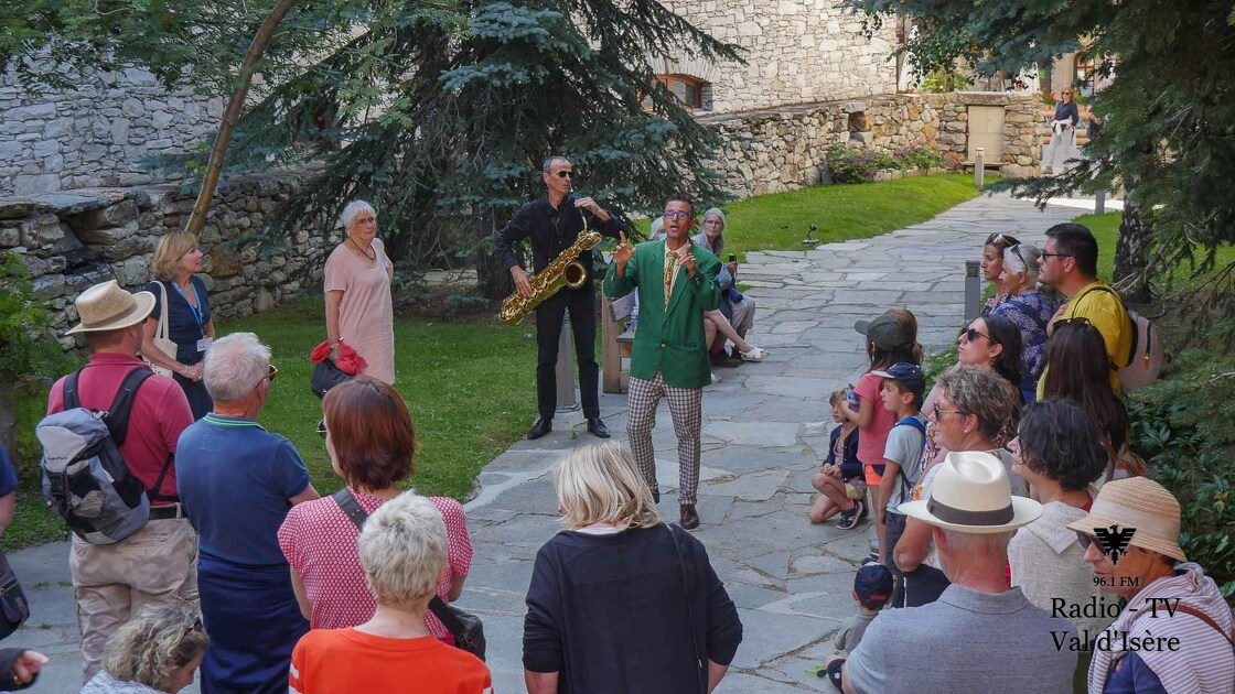 © Spectacle de rue à Val Cenis-Bramans - Facim