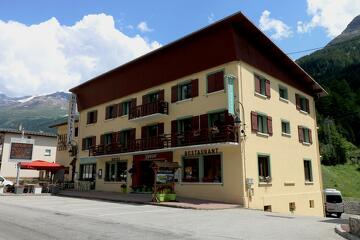 © Hôtel-restaurant l'Alpazur à Val Cenis-Lanslebourg - Erwan Fouillet-Hôtel Alpazur