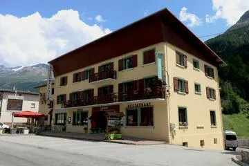 Val Cenis© Hotel-restaurant l'Alpazur in -Lanslebourg - Erwan Fouillet-Hôtel Alpazur