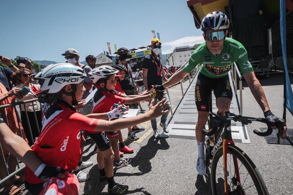 © Arrivée finale du Critérium du Dauphiné à Val-Cenis - Aurélien Vialatte - ASO