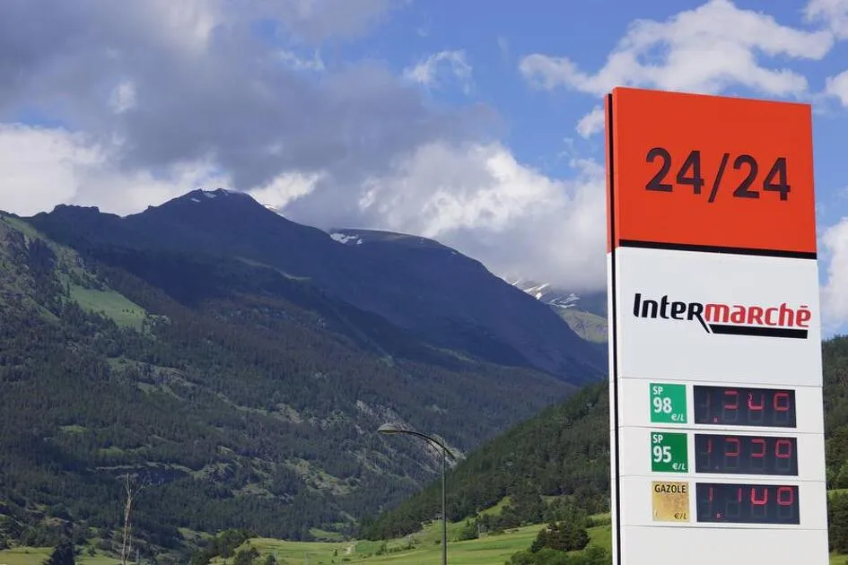 © Station essence Intermarché à Val Cenis-Sollières - OTHMV