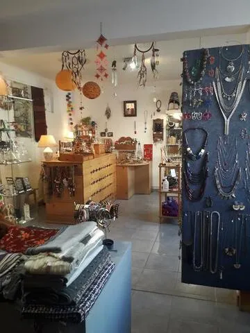 © L'Arbre Blanc, jewelry and clothing in Val Cenis- Catherine.Dumont