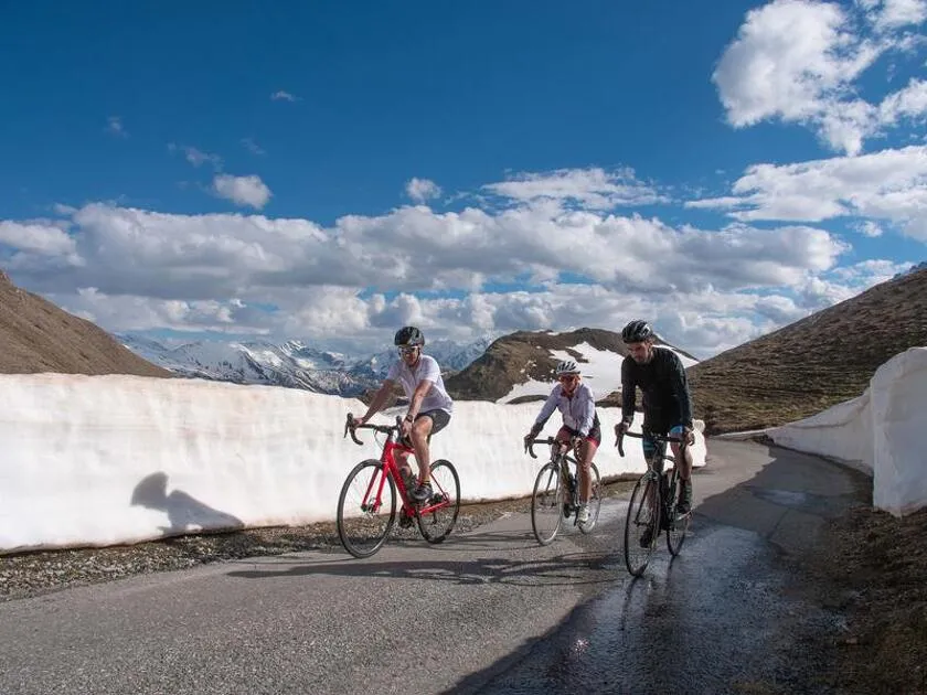 © Montée cycliste Bellecombe - D.Cuvelier - OTHMV