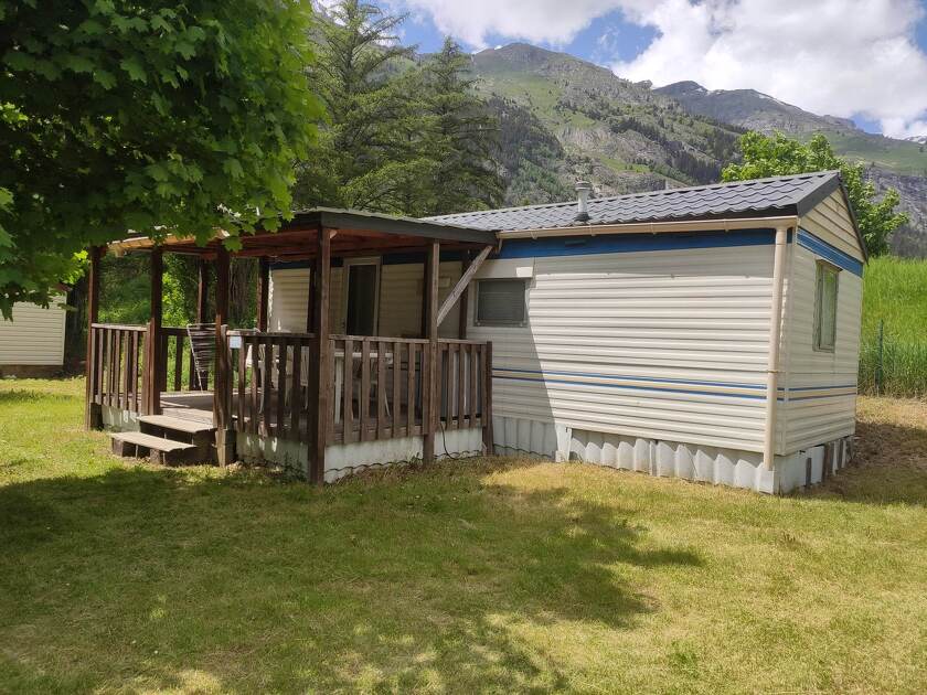 © Mobil-home 4 personnes avec terrasse au camping les Mélèzes à Termignon - N.Grand