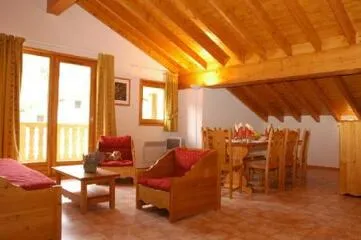 © val-cenis-lanslevillard-residence-essarts - DHM