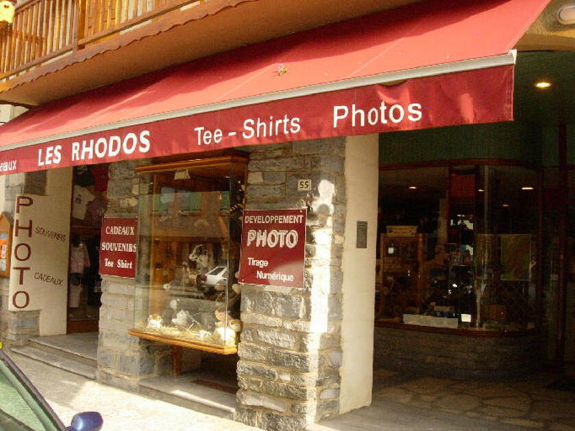 © Les Rhodos, magasin de souvenirs et jouets à Val Cenis-Lanslebourg - Les Rhodos