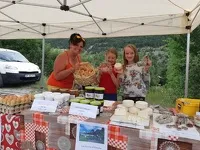 © Local Produce Market in Val Cenis- Les 14 Chapeaux