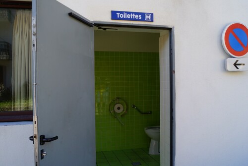 Toilettes publiques Rue des Jardins