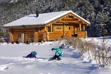 © à Val Cenis-Sollières, les Cabanes en Montagne, logements insolites et chambres d'hôte - Gîtes de France
