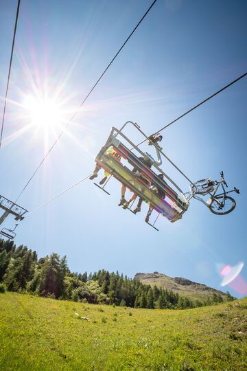 © Descente des pistes en VTT_Val-Cenis - J.Cathala - OTHMV