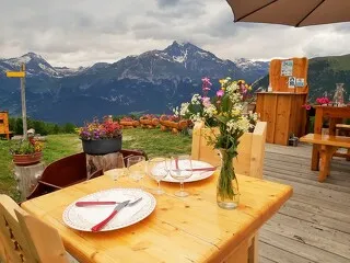 val-cenis-bramans-restaurant-refuge-montbas-tsamou - Joseph Ratel