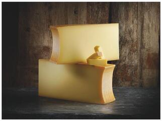 © à Val Cenis-Lanslebourg, magasin de la Coopérative Laitière de Haute Maurienne Vanoise - Coopérative de Haute Maurienne Vanoise