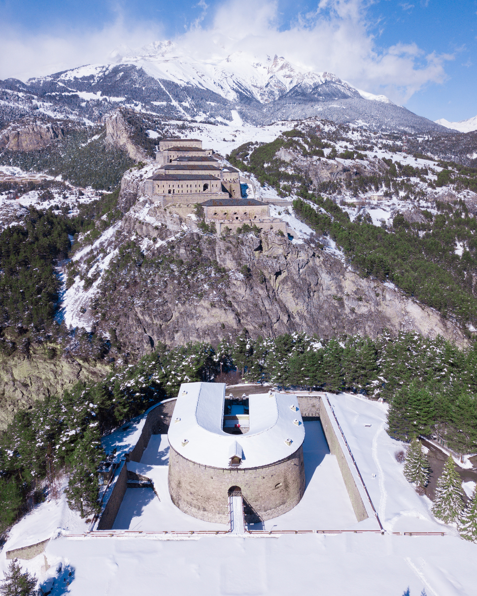 © Itinéraire piéton raquettes  : Forts de l'Esseillon variante_Val-Cenis - OTHMV - D. Cuvelier