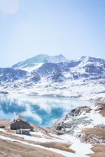 © Eaux cristallines du Mont Cenis à la fonte des neiges - HMVT