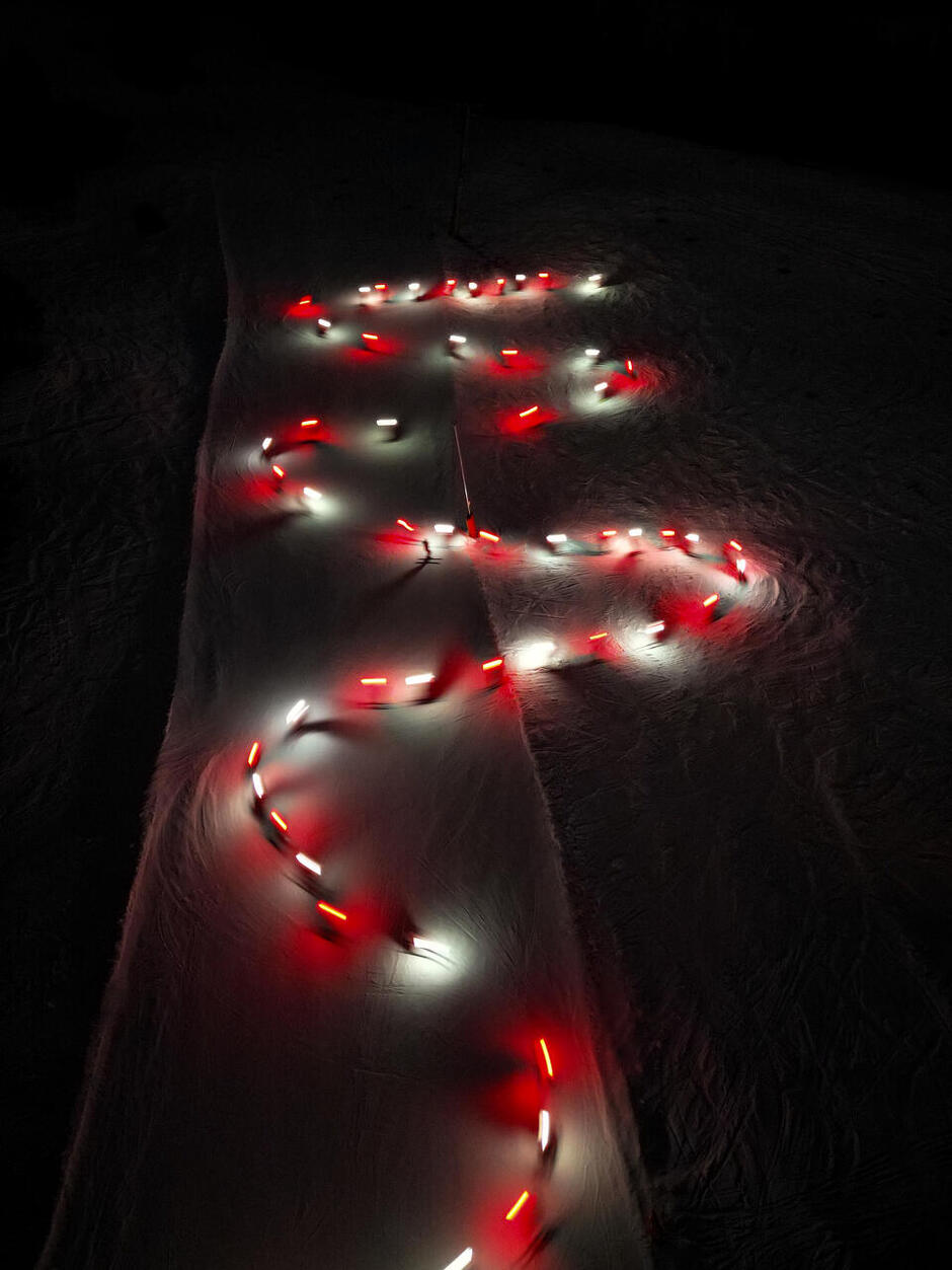 © Descente aux flambeaux des moniteurs_Val-Cenis - R.Salles - OTHMV