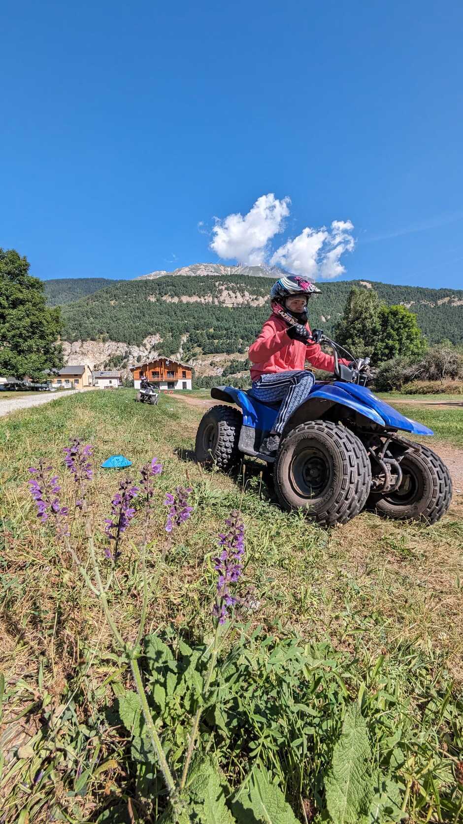 © PHOTO-2024-08-08-12-31-28_2.jpg - Neige & Soleil