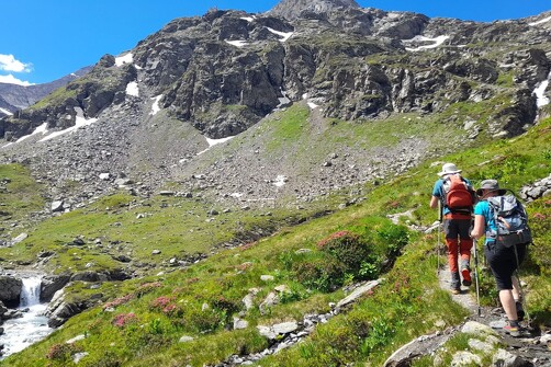 Tour de la  roche d'Etache - Rando pédestre 2 jours